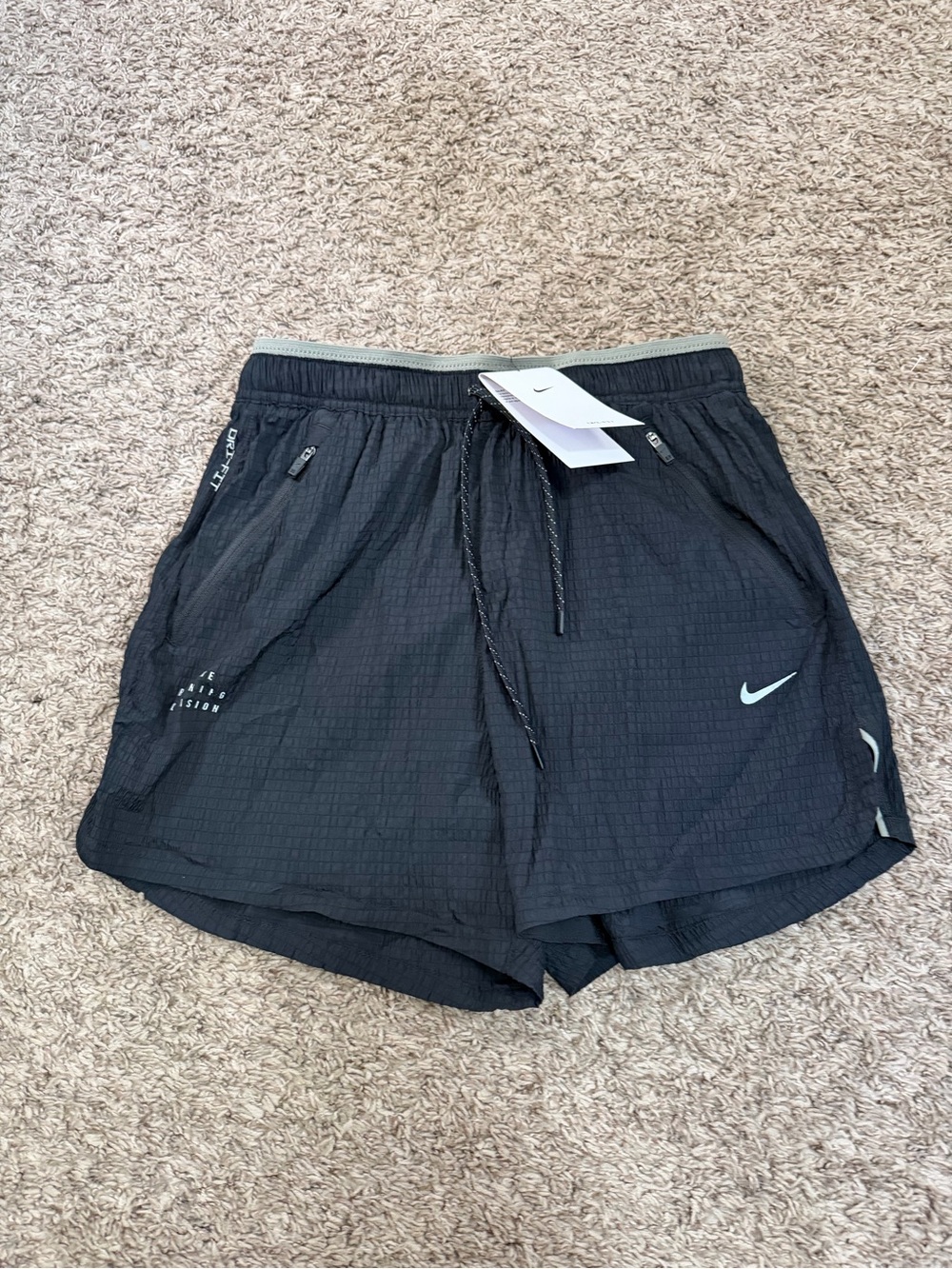 Nike Dri-FIT Run Division Stride 5'' Running Shorts Men's Size Small FZ0611-010